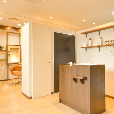 理容ノーベンバーイレブン店舗紹介